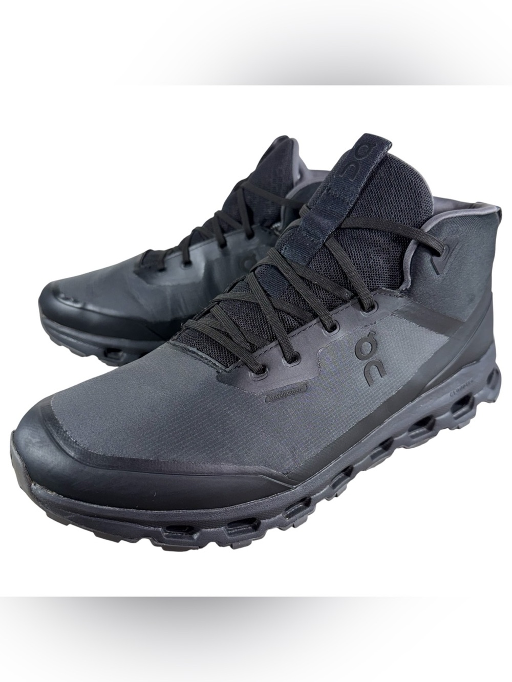 On Cloud Cloudroam Black Waterproof Hybrid Running Shoe Men’s Size 11.5